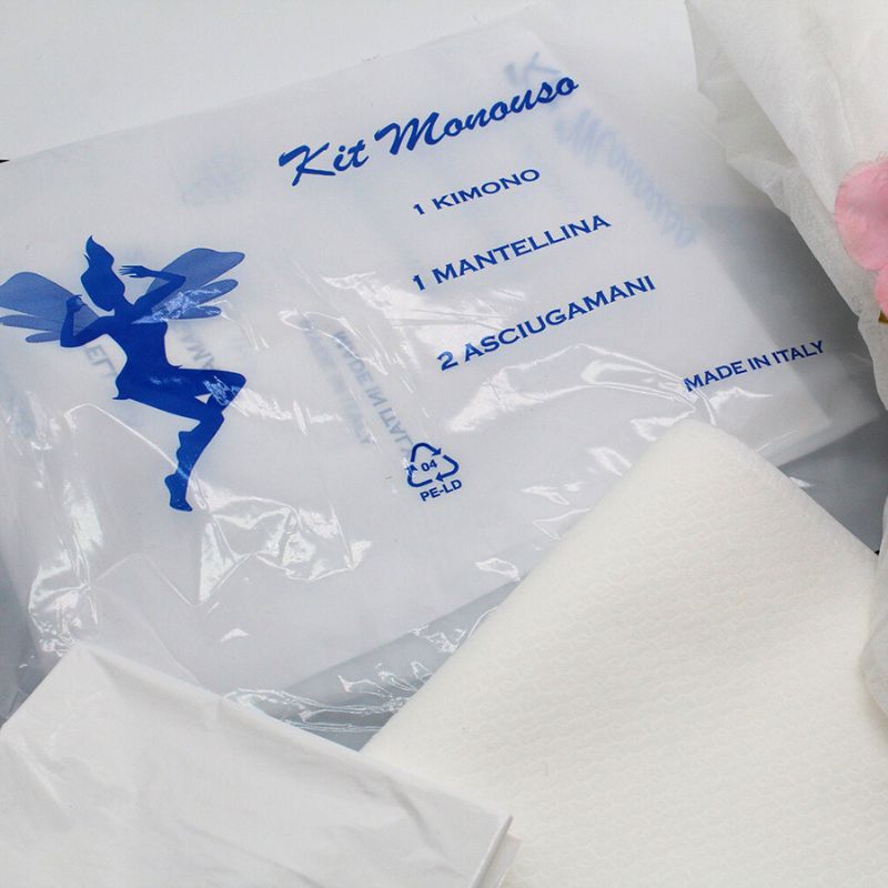 kit-pratico-igienico-contiene-1-mantellina-monouso-2-asciugamani-1-kimono-monouso-Linea-Coccole-Kit-Hair-Deluxe-Nuova-Wonder-Service